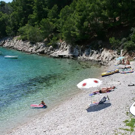 Apartman Seaside Secluded Cove Skozanje, Hvar - 14899 *