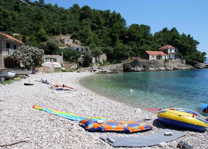 Apartman Seaside Secluded Cove Skozanje, Hvar - 14899 *